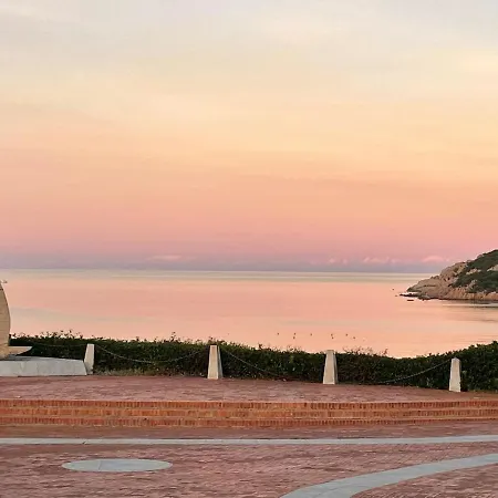 Villa Faro Dei Monaci A Baja Sardinia
